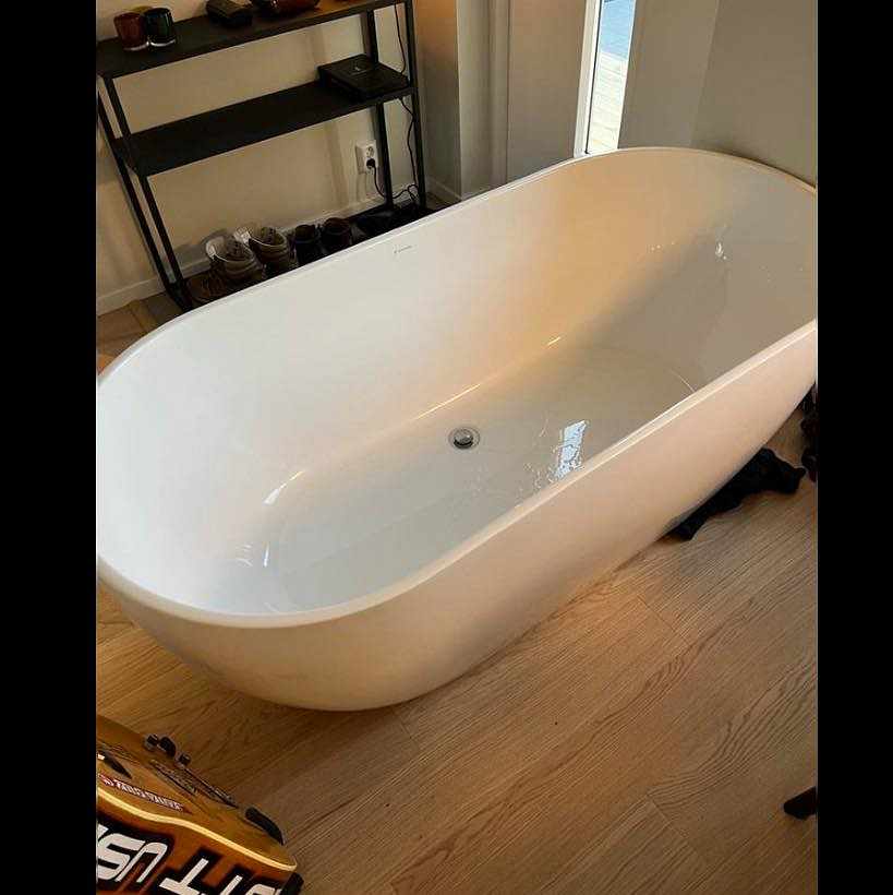 image of Bathtubs - 
