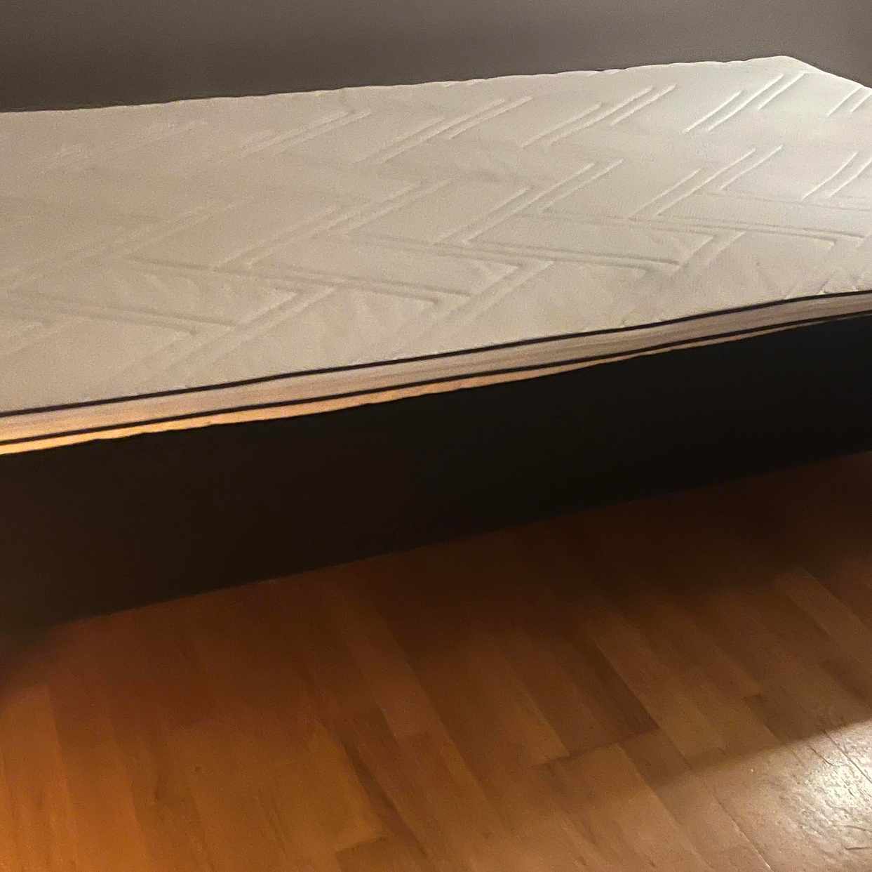 image of Säng 105cm - Hägersten
