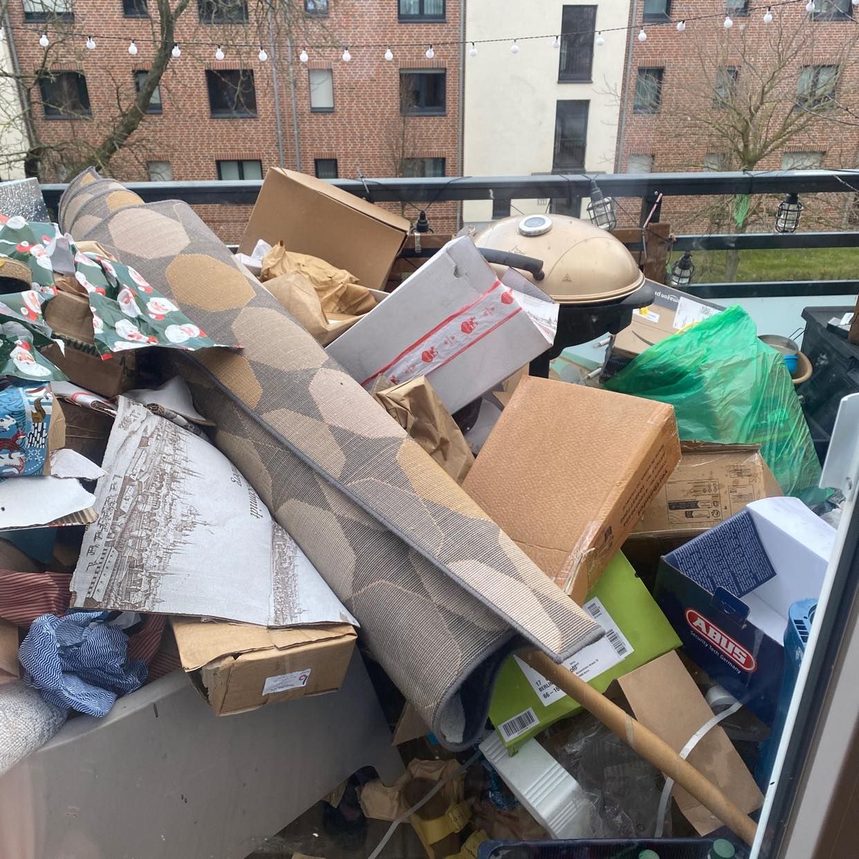 image of Pappe und Teppich - Berlin