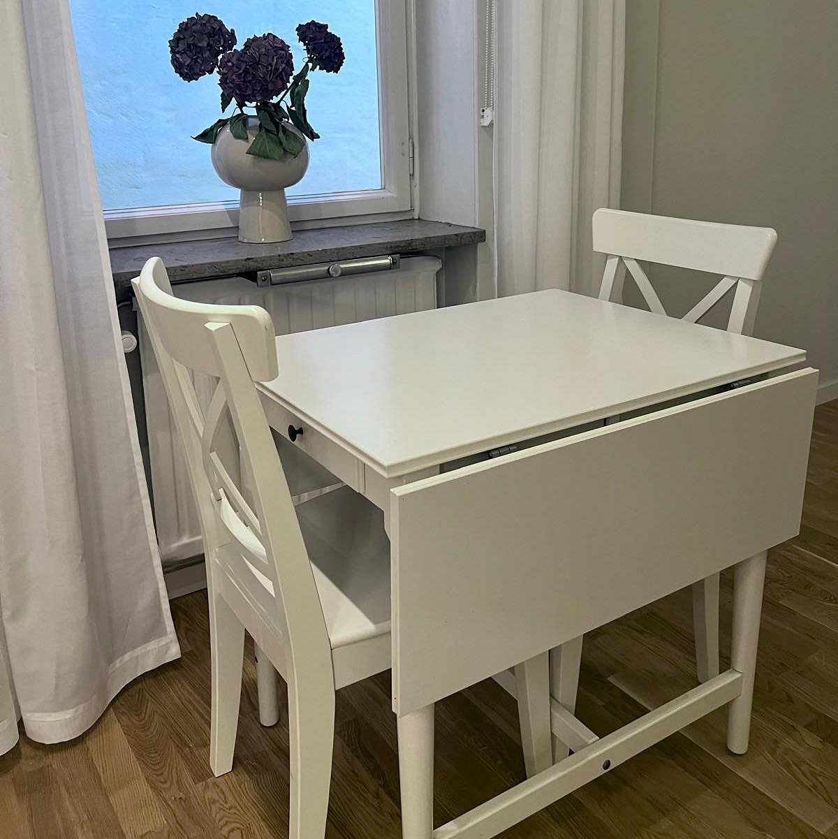 image of Table and chairs - Stockholm