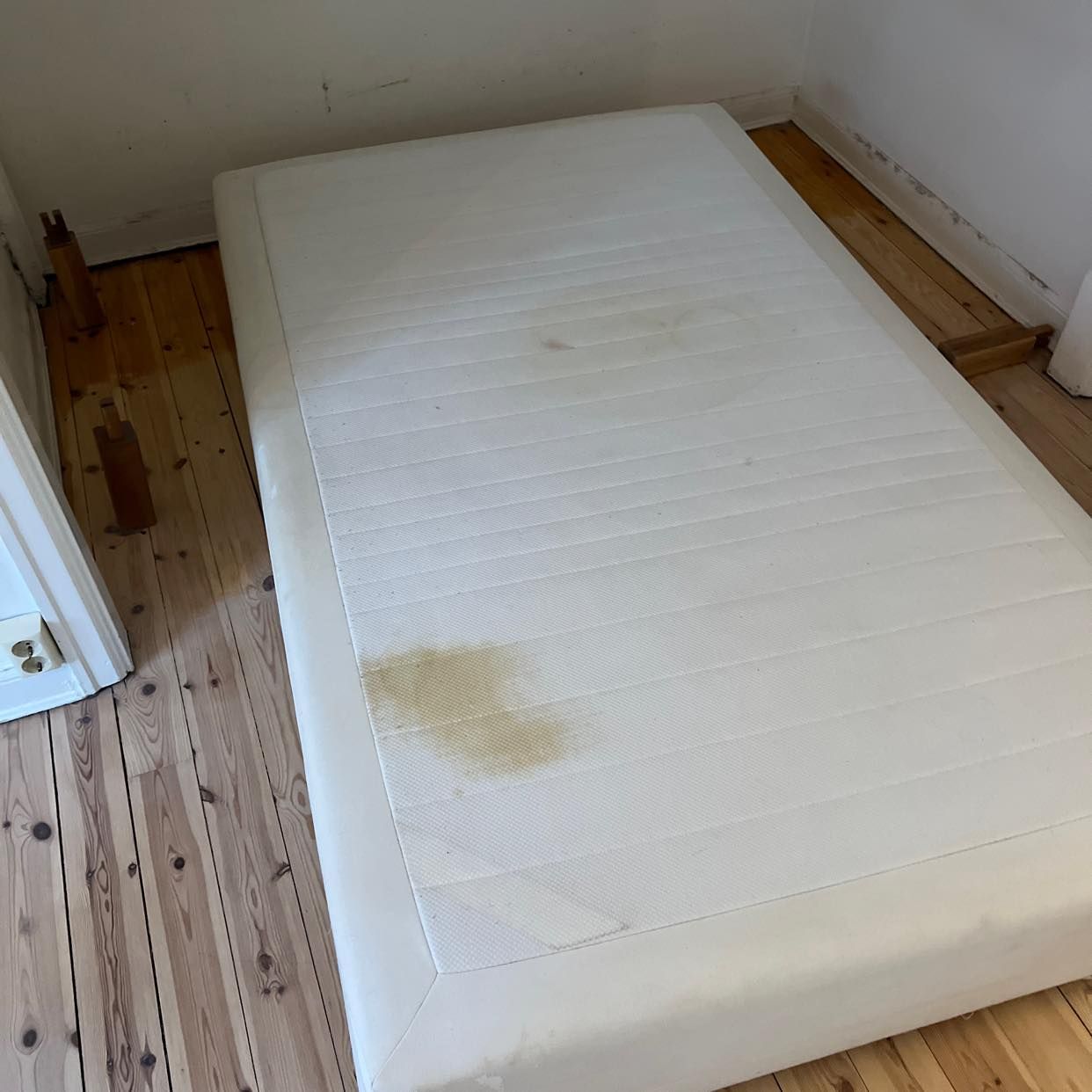 image of Slänga en 1,2x2m säng - Södermalm