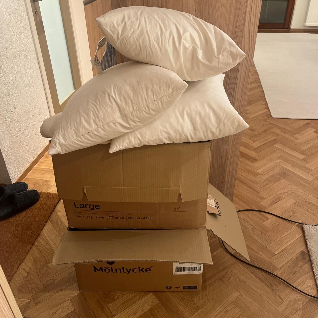 image of Cardboard, plastic - Östermalm