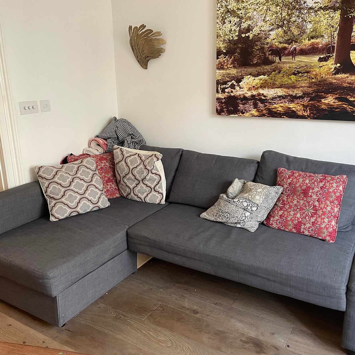 image of £0 IKEA sofa w storage - London.