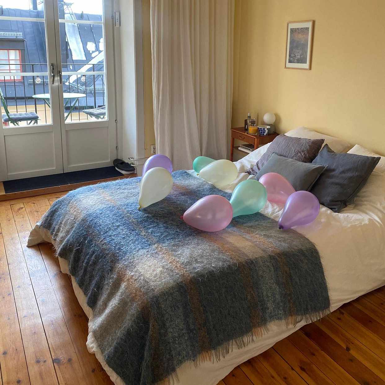 image of Futon bed with drawers - Stockholm