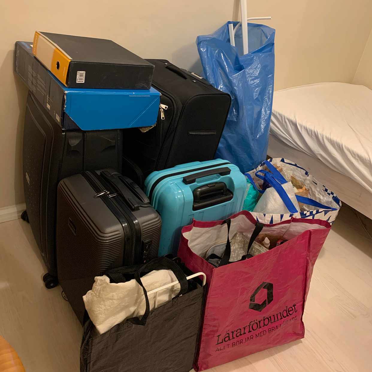 image of Suitcases, boxes and bags - 