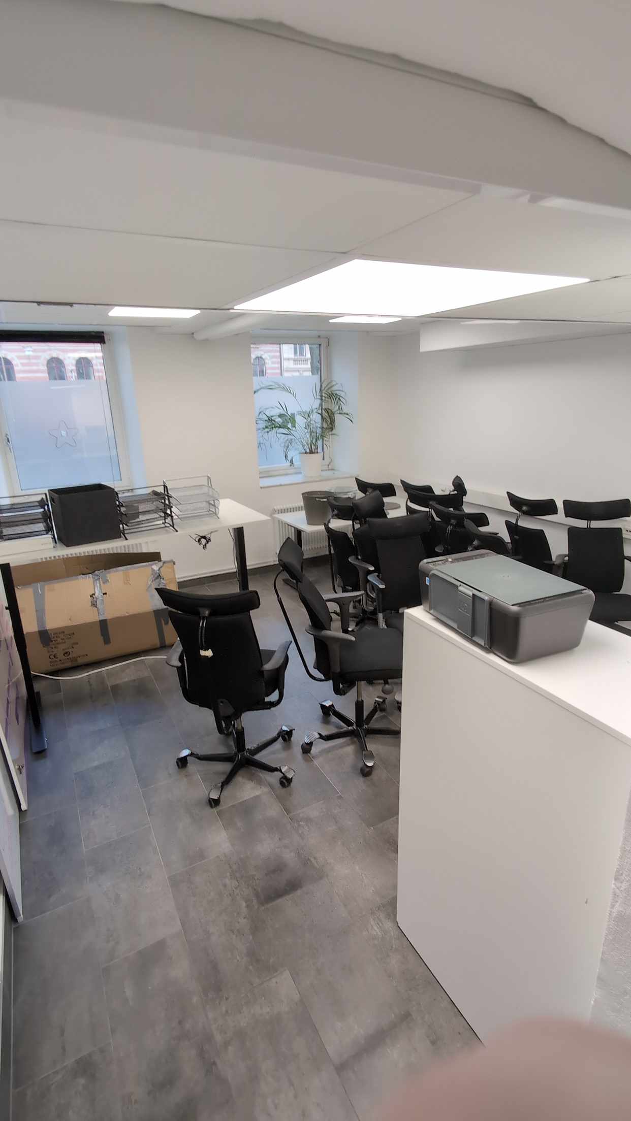 image of Various office furniture - Göteborg