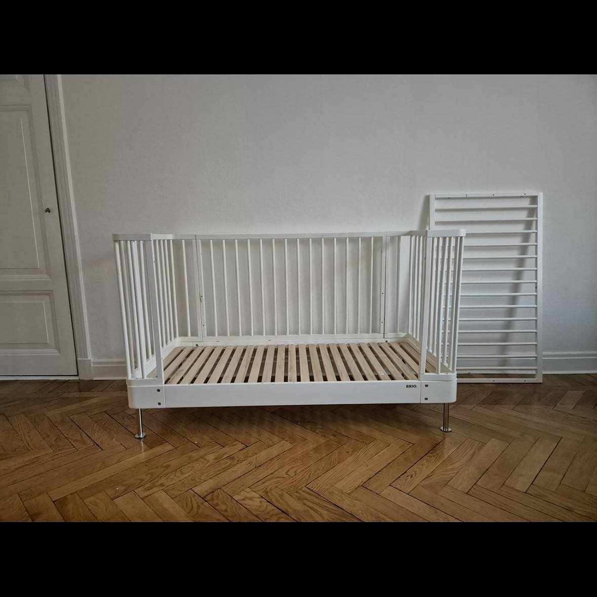 image of Spjälsäng - 