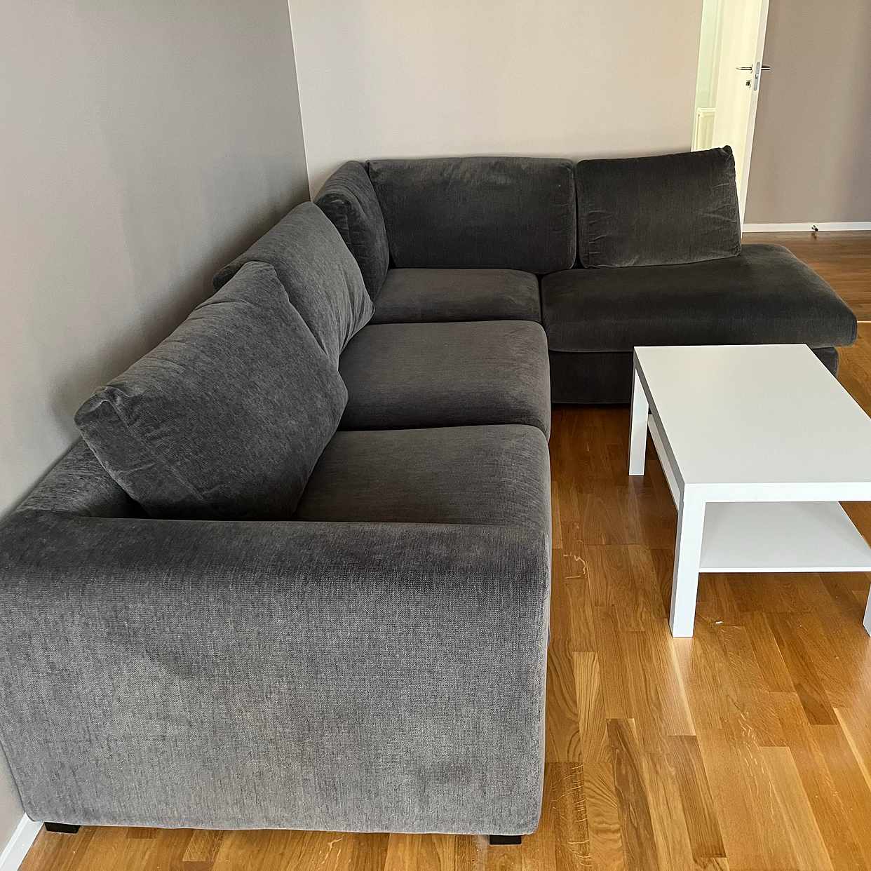 image of Give away sofa - Täby