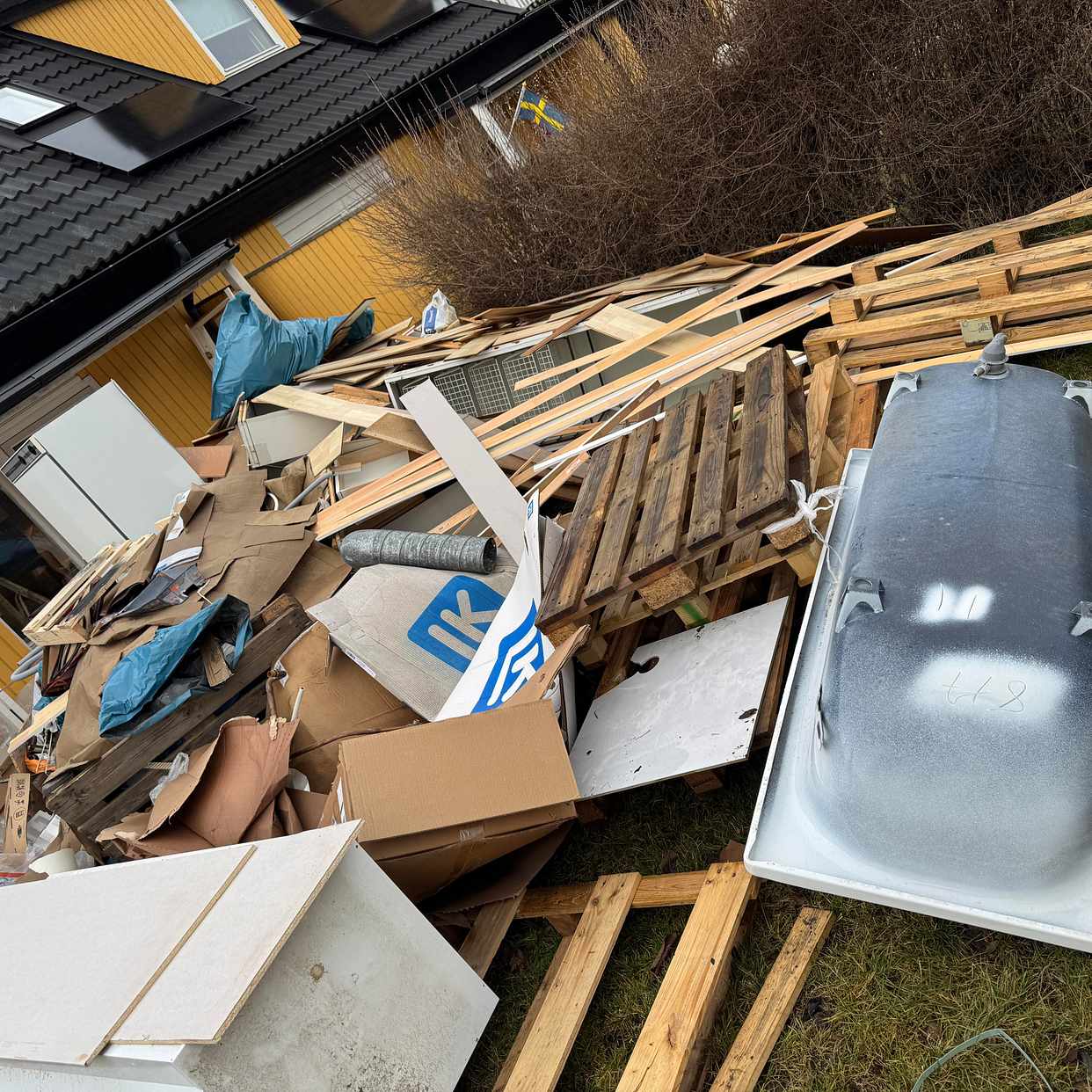 image of Kasta allt - Vällingby