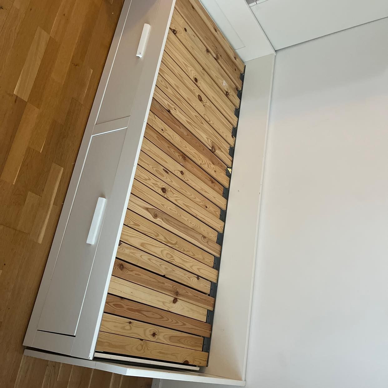 image of Stor dubbelsäng tv,tvbänk - 