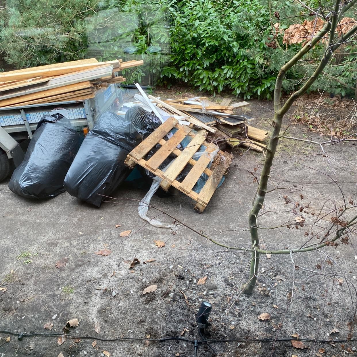 image of Hämta Sten, trå på mark - Höllviken
