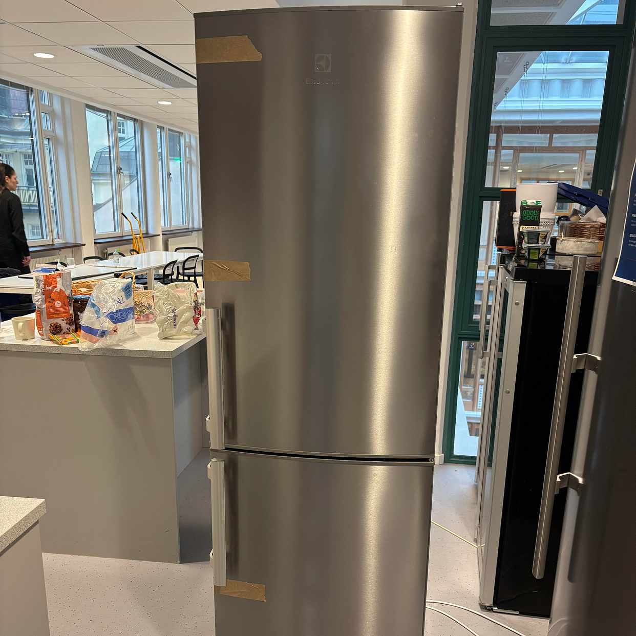 image of 1 Fridge, 1 tv, 1 chair - 