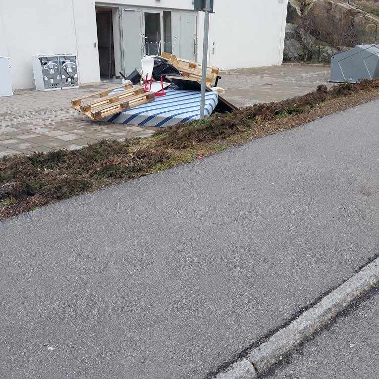 image of Blandat skräp - Hägersten