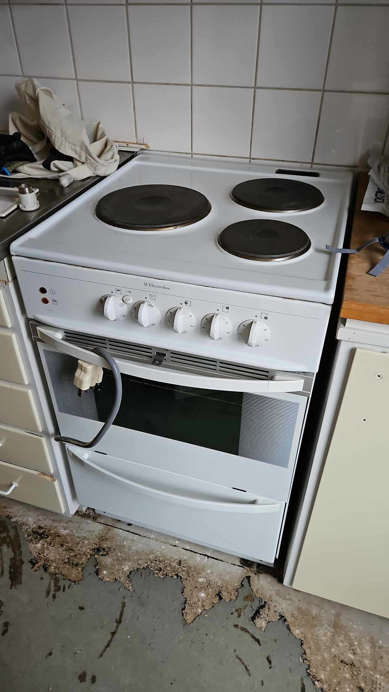 image of Fridge, stove, wardrobe - Lidingö