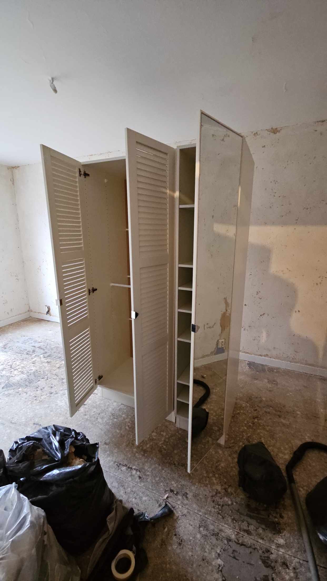 image of Fridge, stove, wardrobe - Lidingö