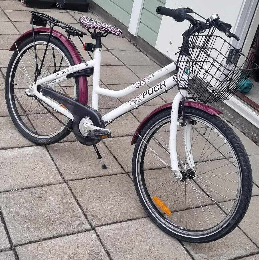image of En Tv-bänk och 1 cykel - 