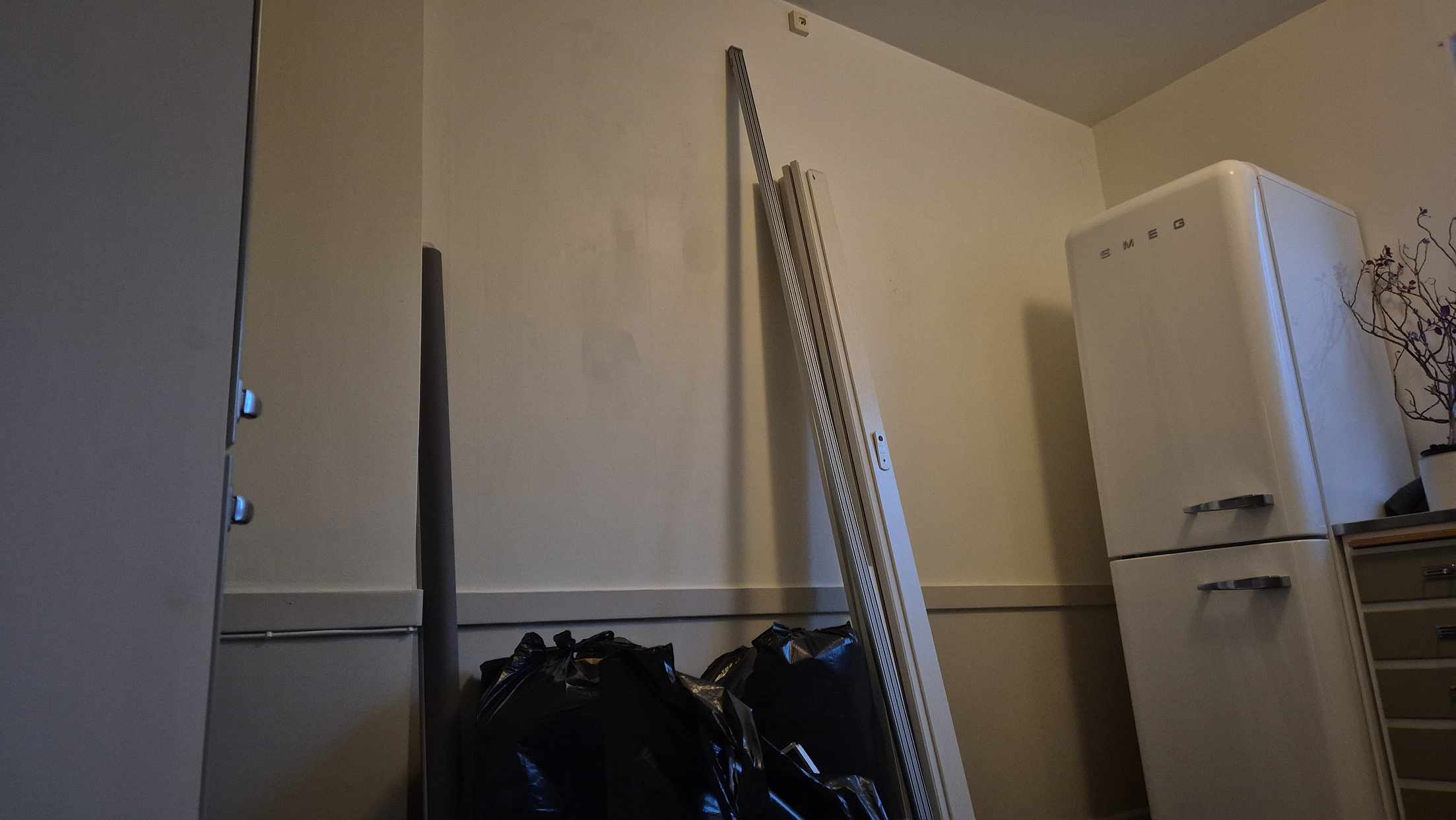 image of Täckpapper, metall - Stockholm