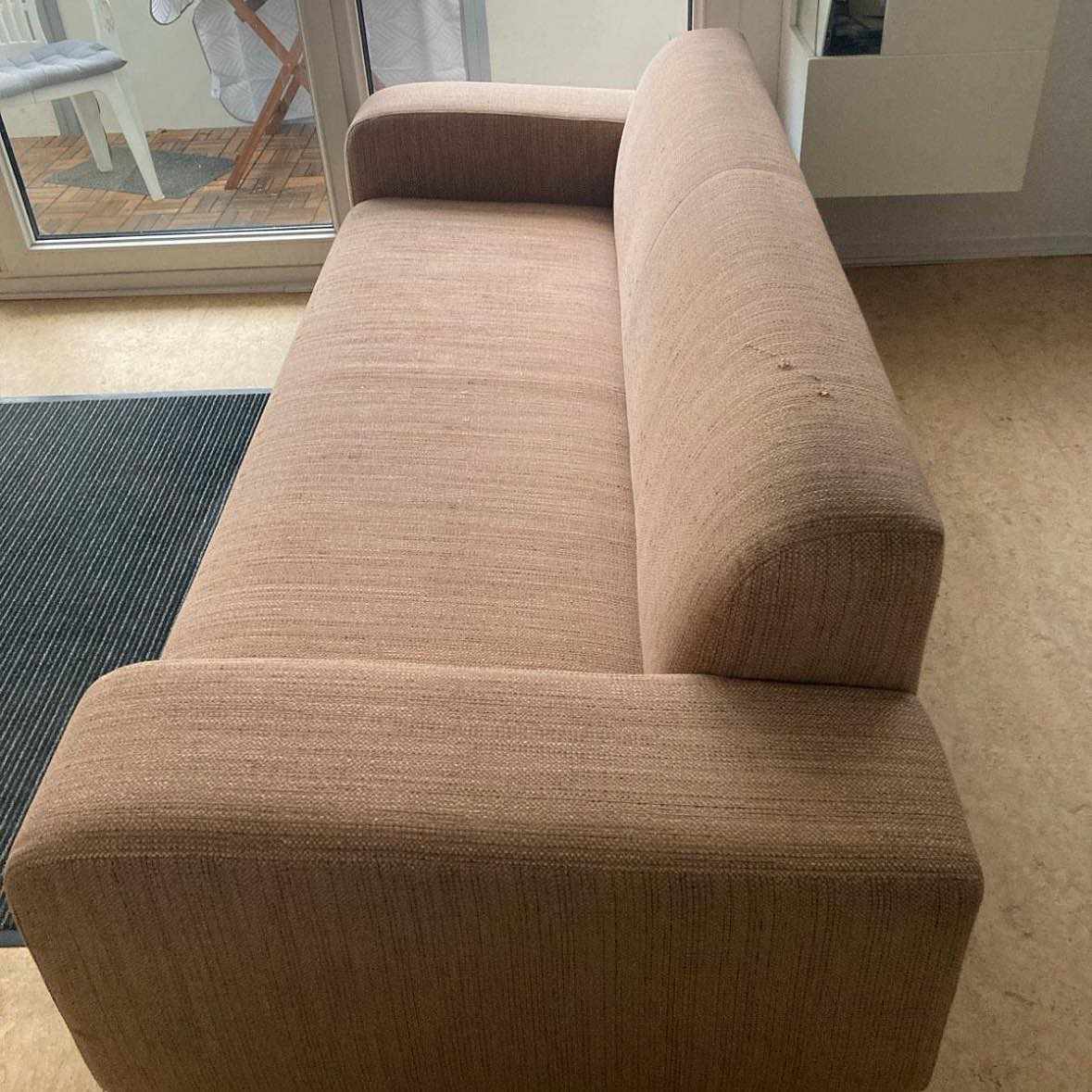 image of Pick up & deliver Couch - 