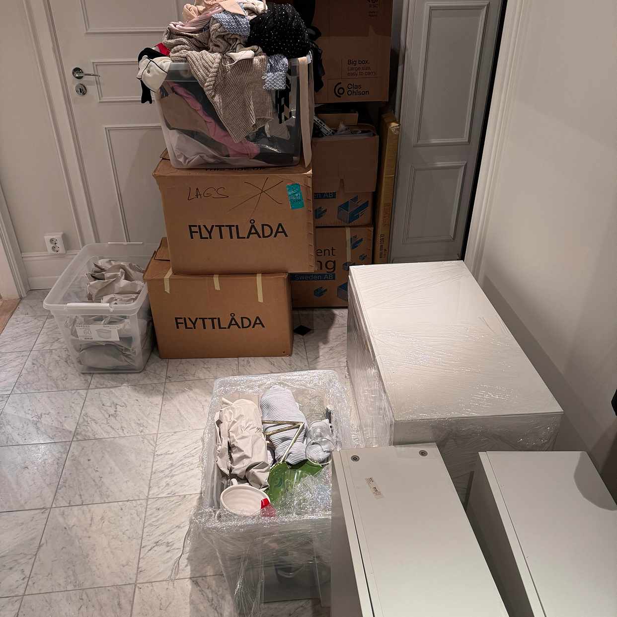 image of Things worth around 5000 - Östermalm