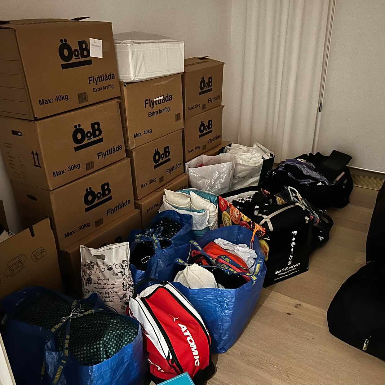 image of 33 lådor + 2 ställningar - 