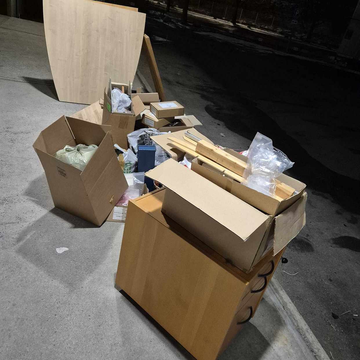 image of Möbler och återvinning - Farsta