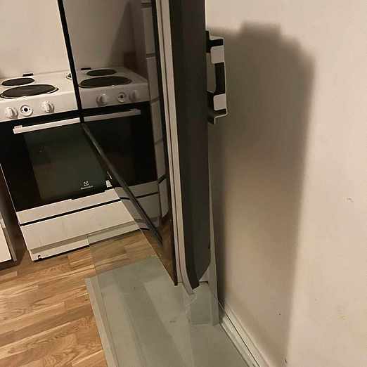 image of Sharp TV with Stand - Huddinge