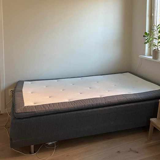 image of Säng 105 cm bortskänkes - Tyresö