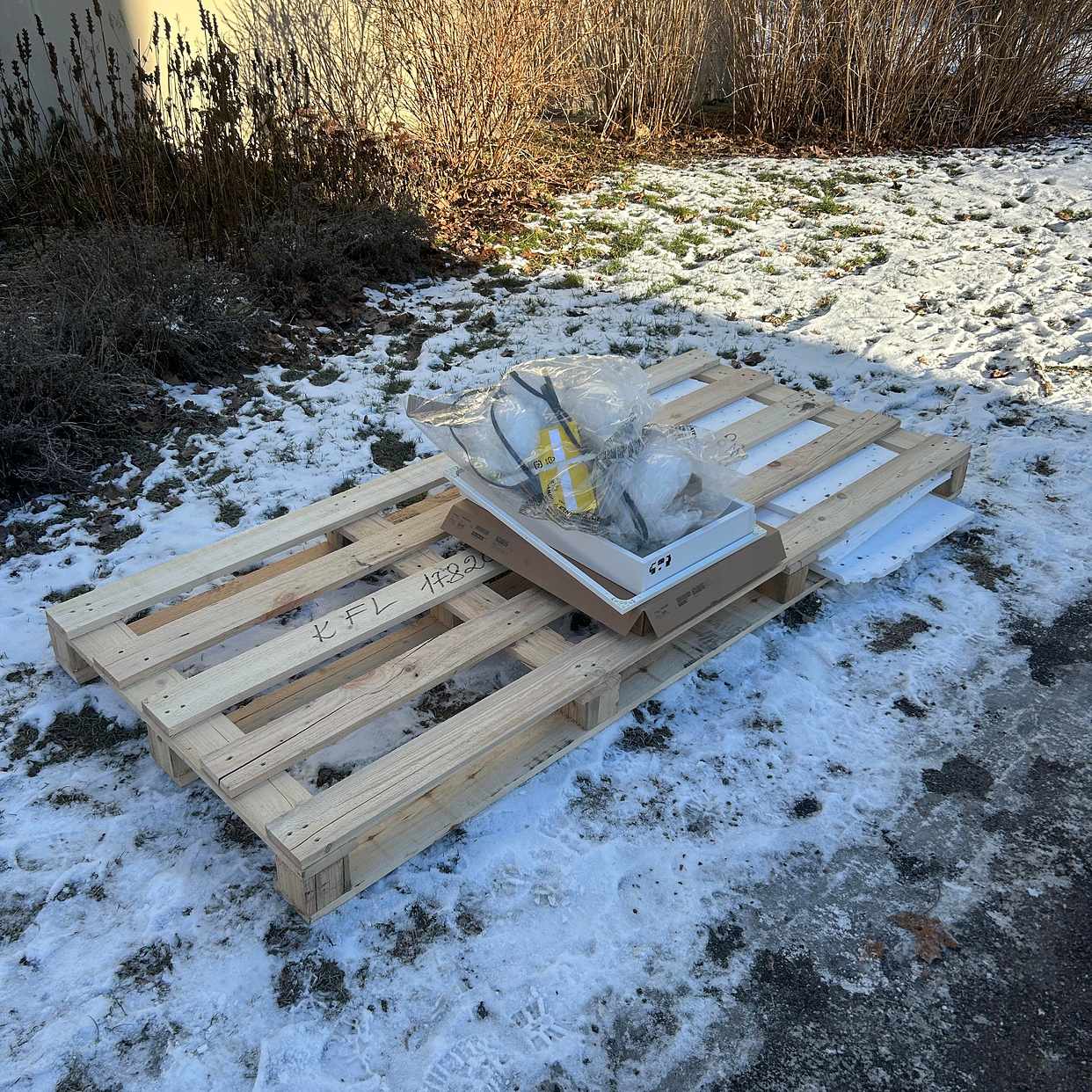 image of Hämta upp och slänga - Bromma