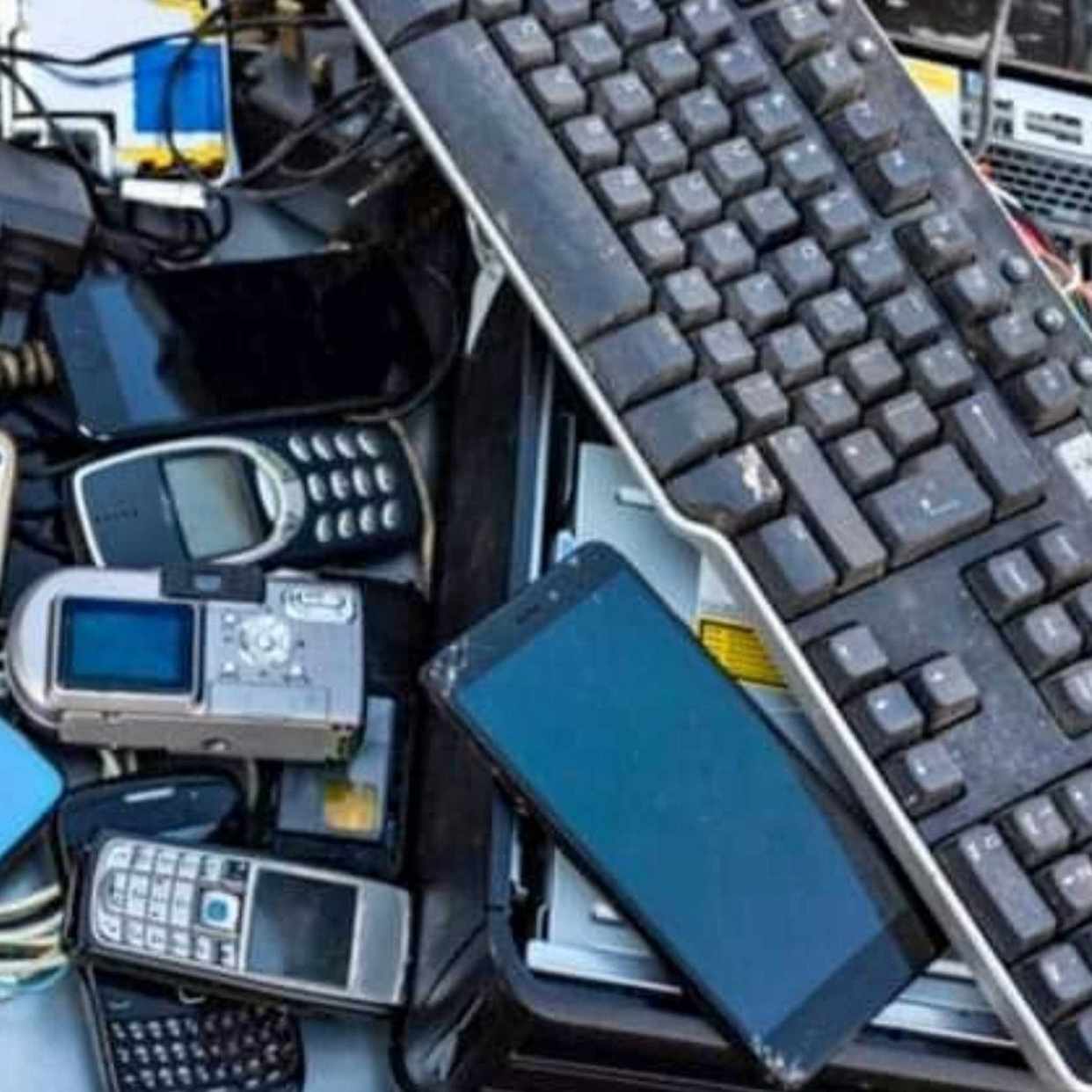 image of Hämtar elektronik gratis - Bromma