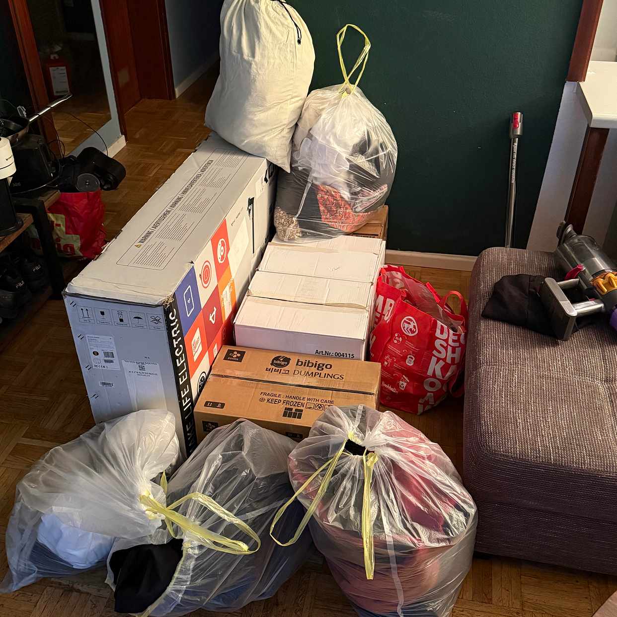 image of Boxes bags two e-scooters - 
