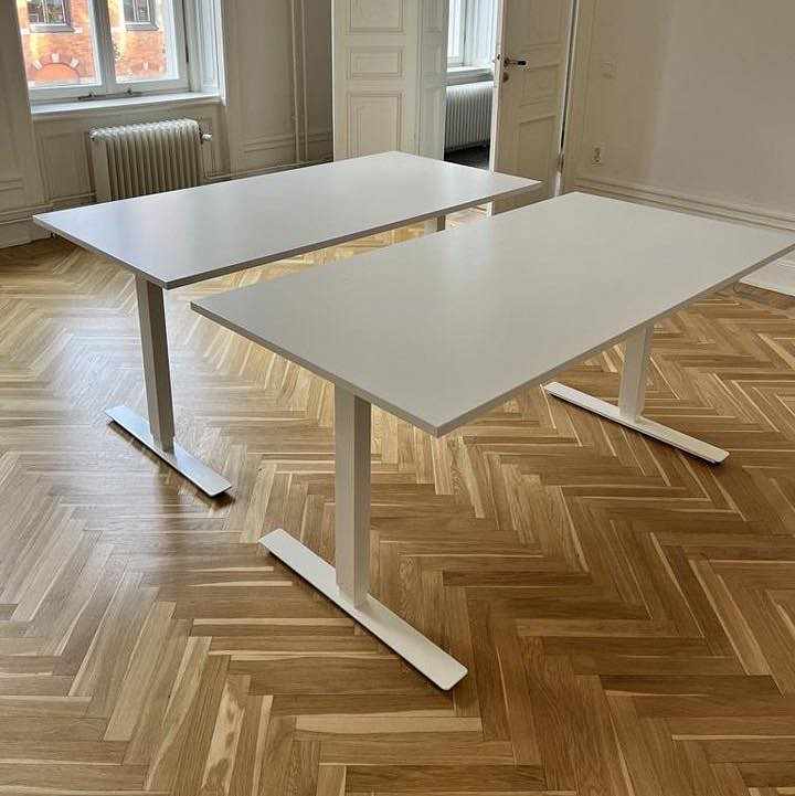 image of 2 Tables - 