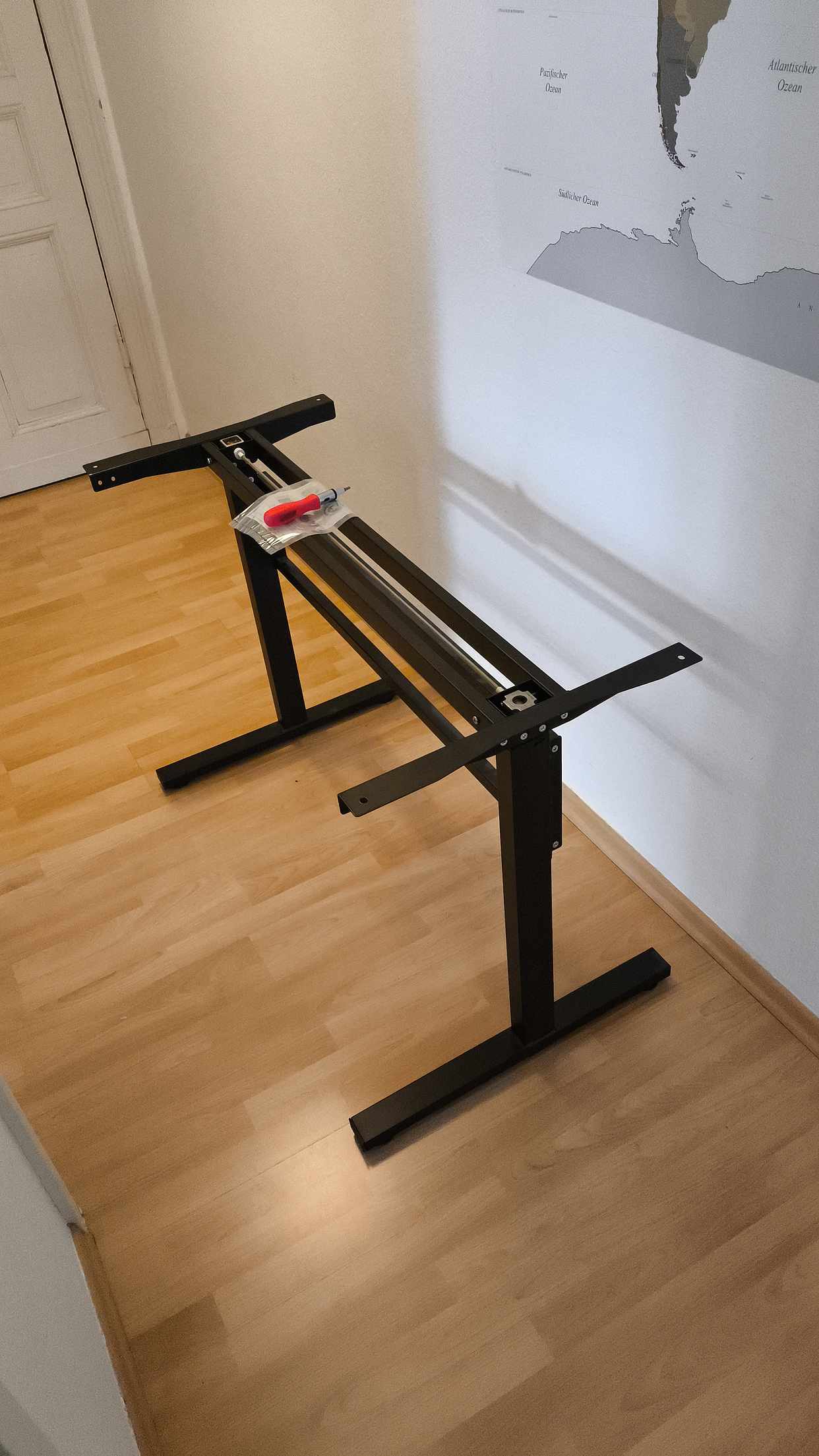 image of Broken table frame - Berlin