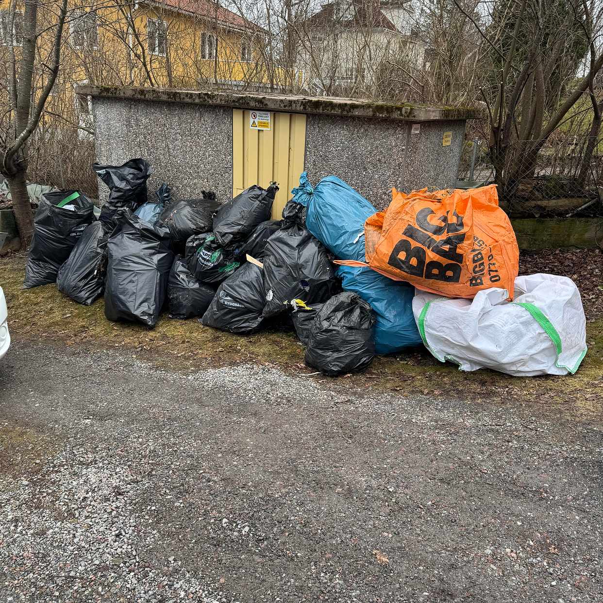 image of Kasta skräp - Danderyd