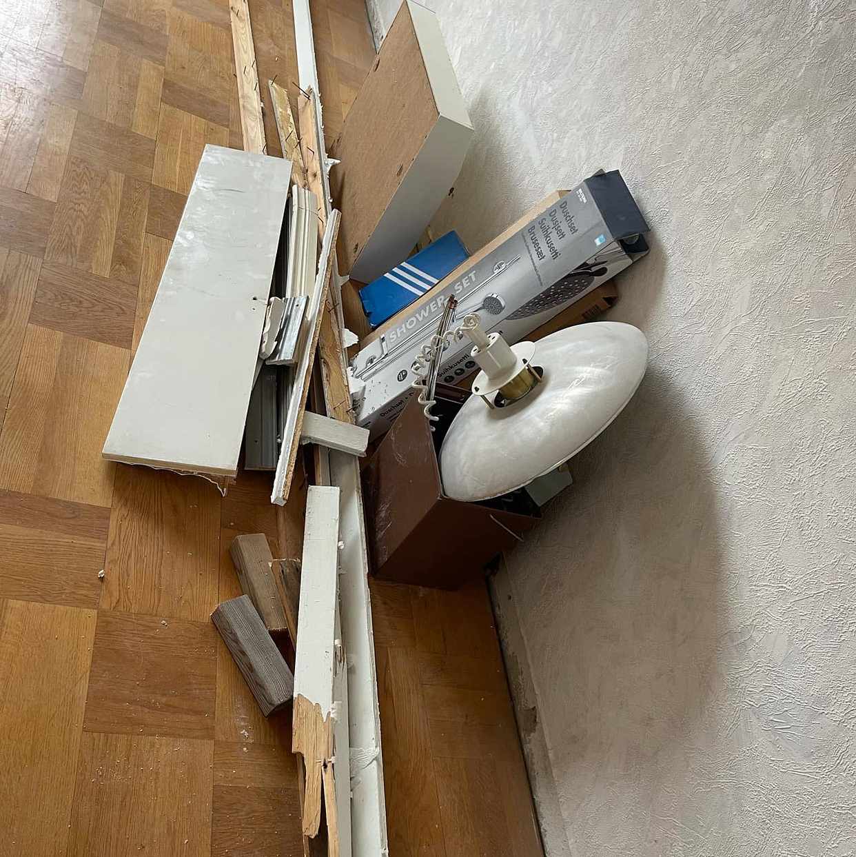 image of Blandat avfall renovering - Tullinge