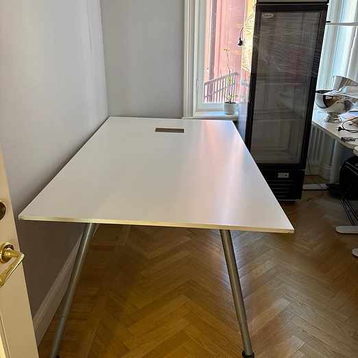 image of Skrivbord och bord - Stockholm