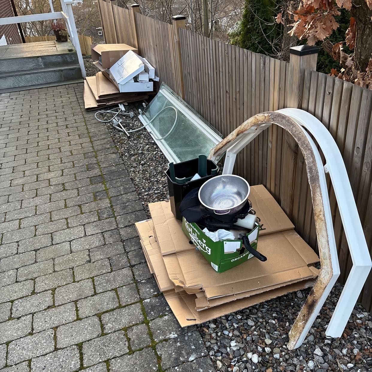 image of Bortforsling av skräp - Västra Frölunda