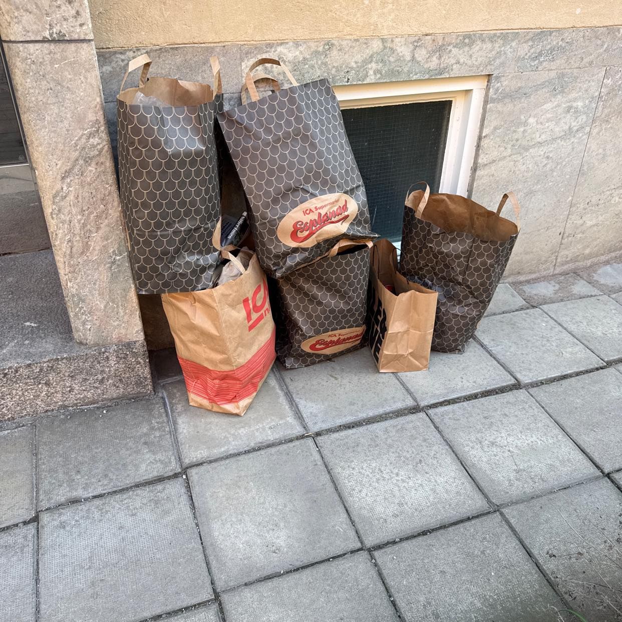 image of Sorterade sopor hämtas - Stockholm