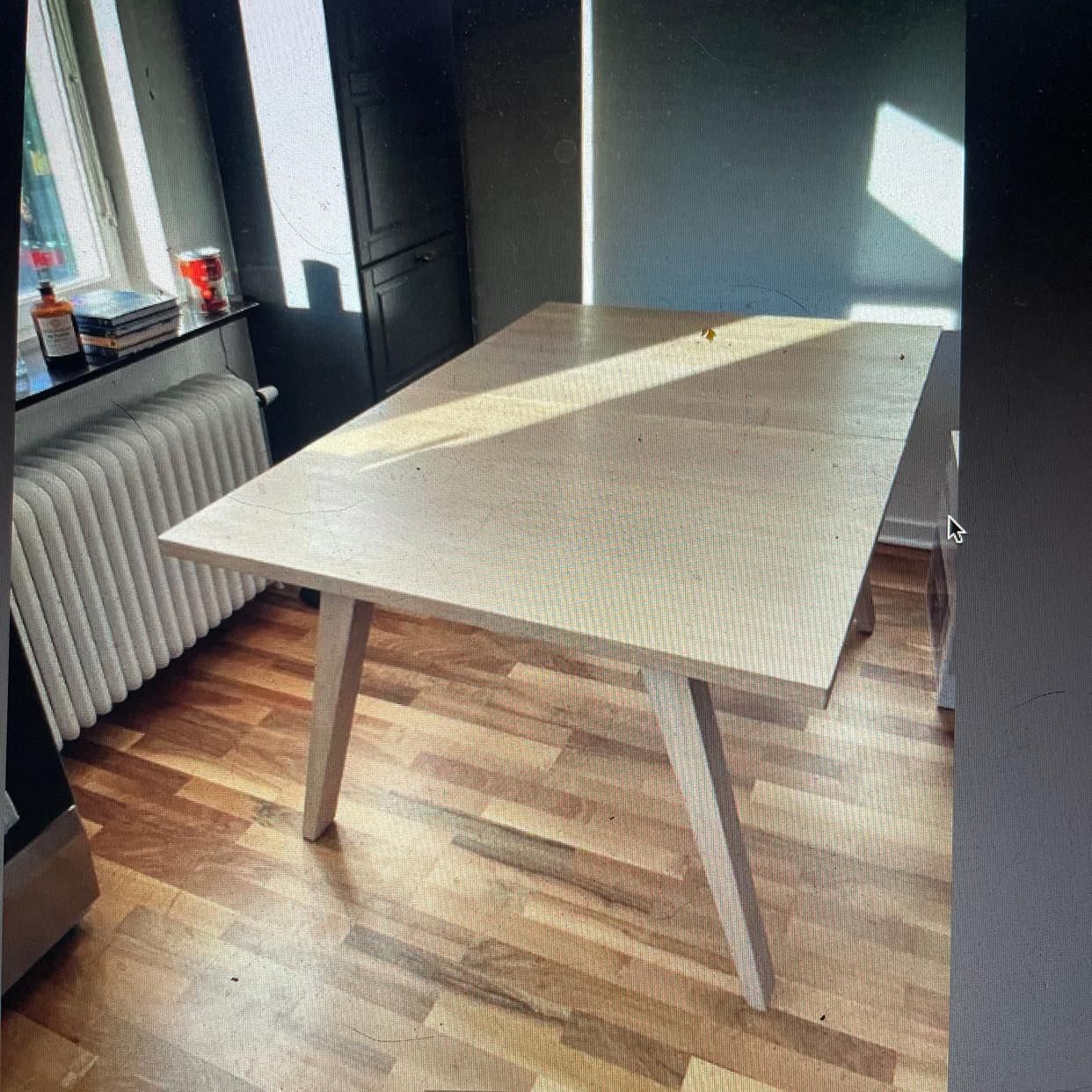 image of Pick & drop dining table - 