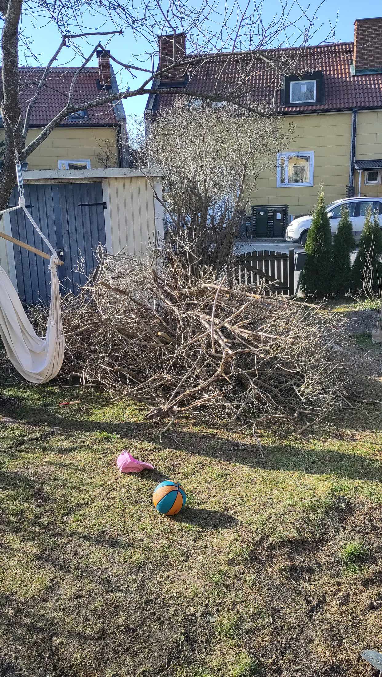 image of Pile of branches - Vällingby