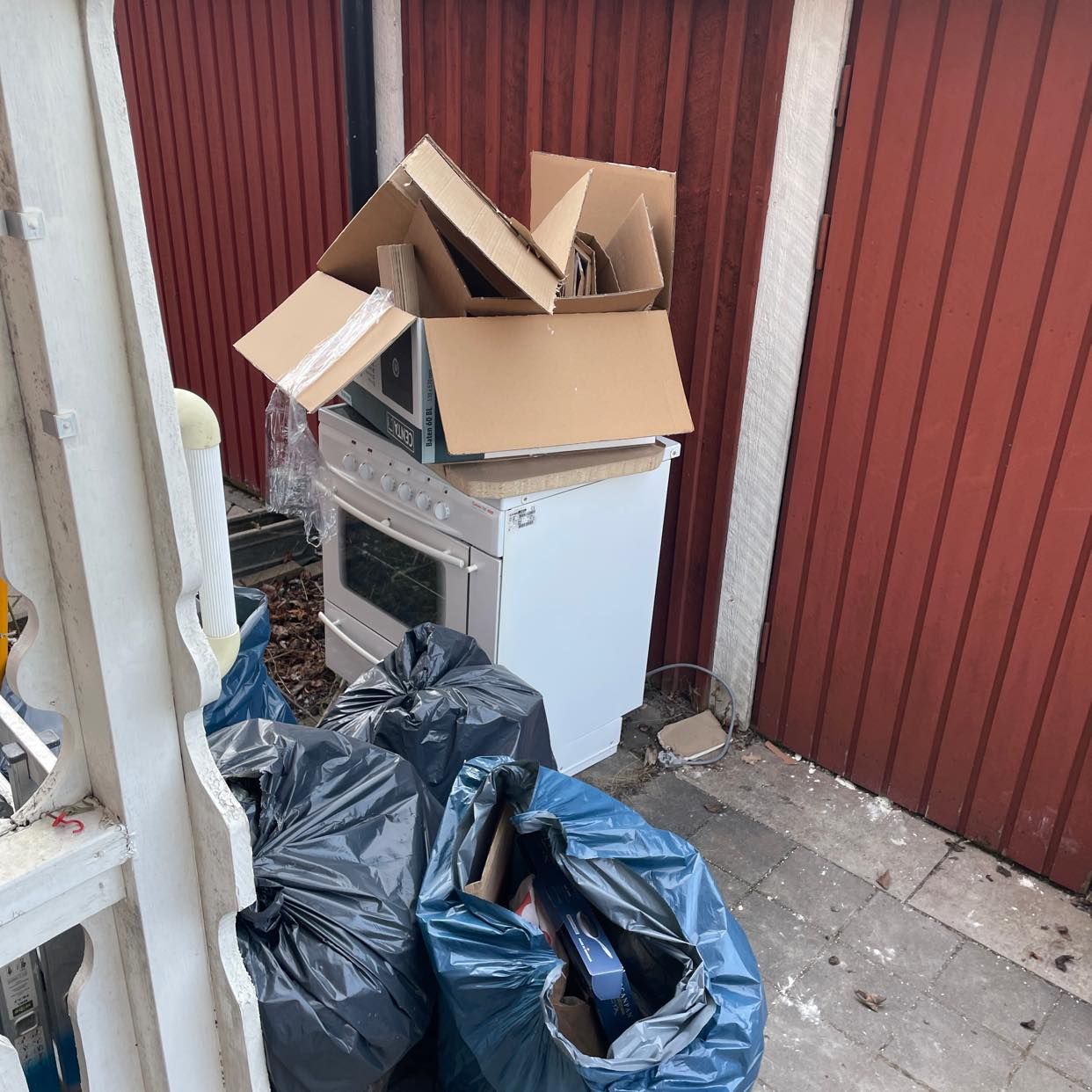 image of Kartonger och byggavfall - Järfälla