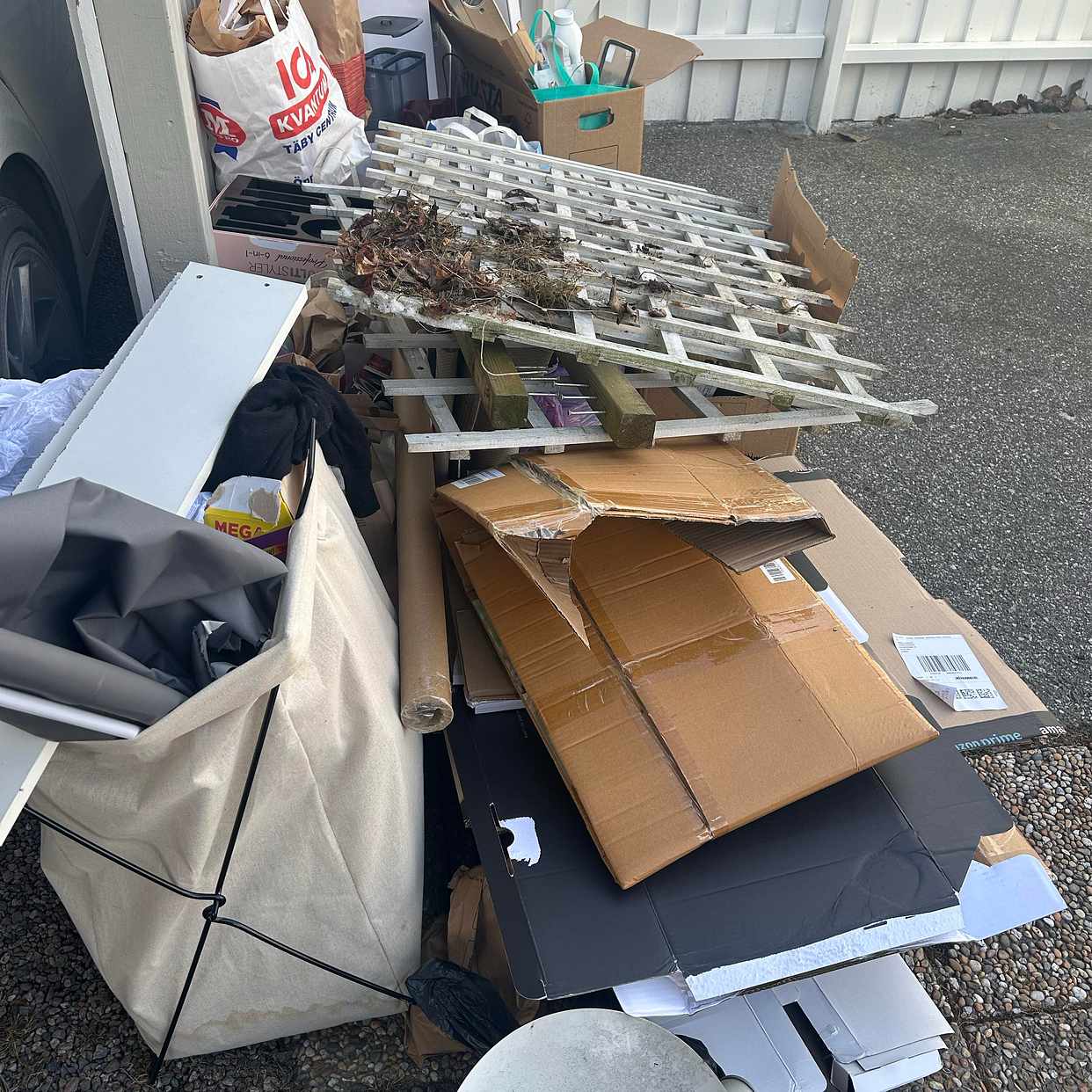 image of Cardboard, recycling - Täby