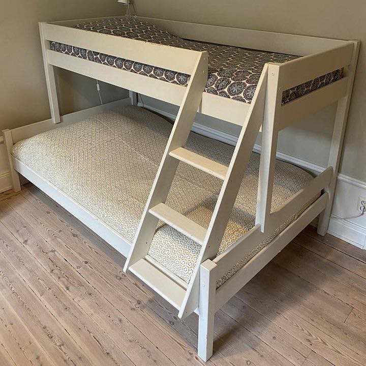 image of Double bed - 