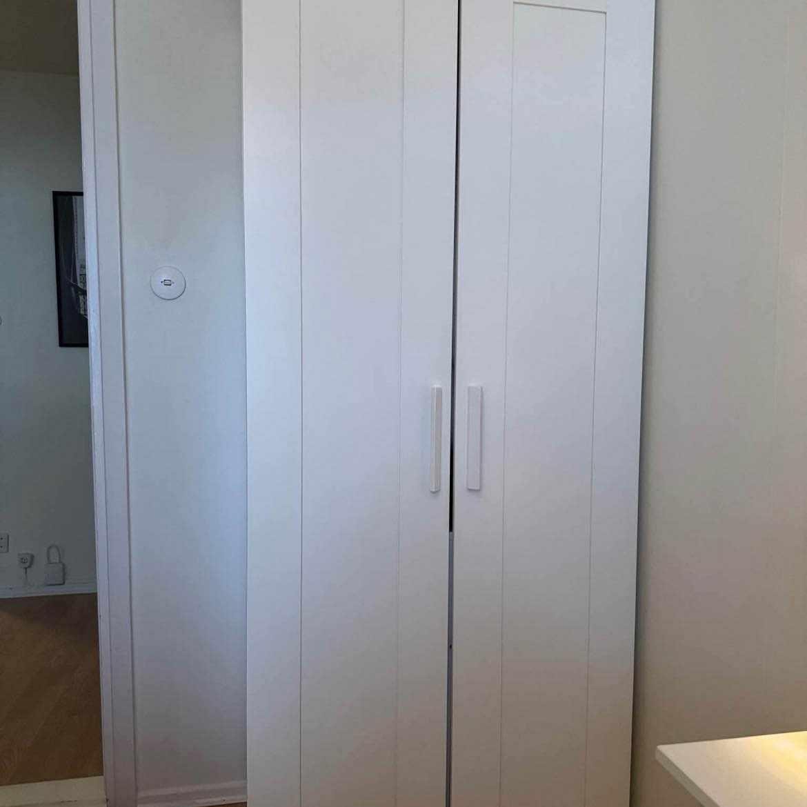 image of Flytt av ett skåp - 
