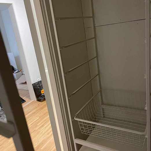 image of Garderob med korgar - Huddinge