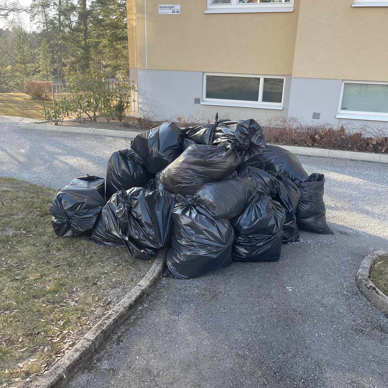image of Återvinningen - Handen