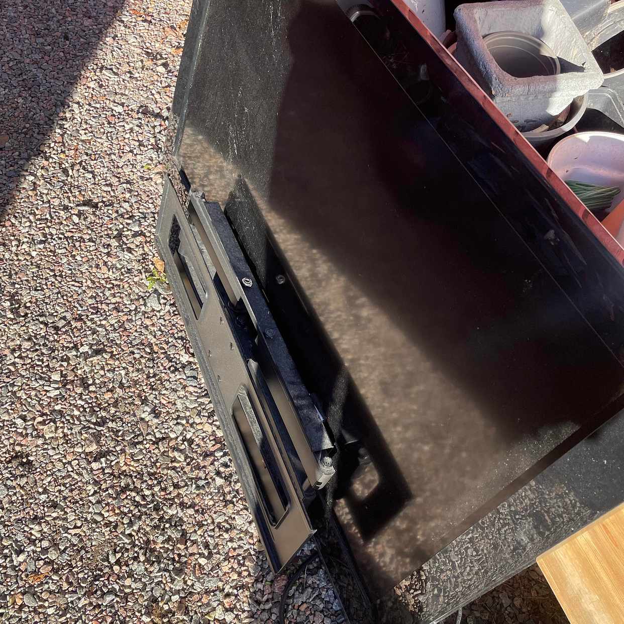image of Slänga skräp på återvinni - Åkersberga