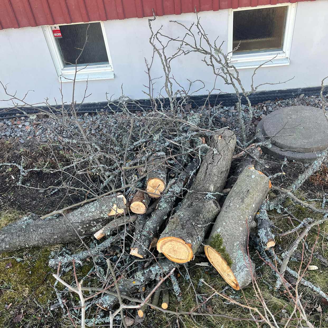image of Grenar samt lastpall - Enskede