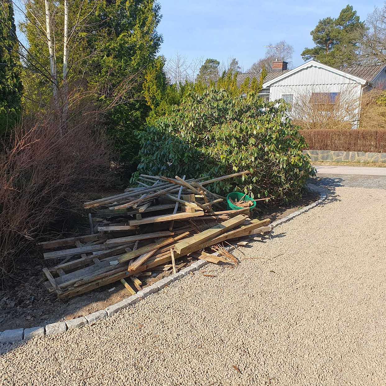 Sorterat: Trä, metall,bet