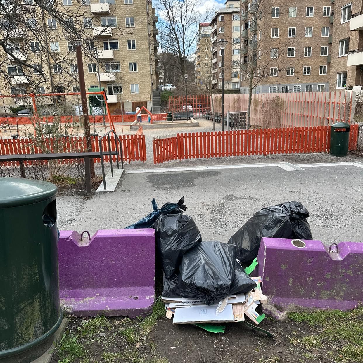 image of Plastpåsar, pappkartonger - Kungsholmen