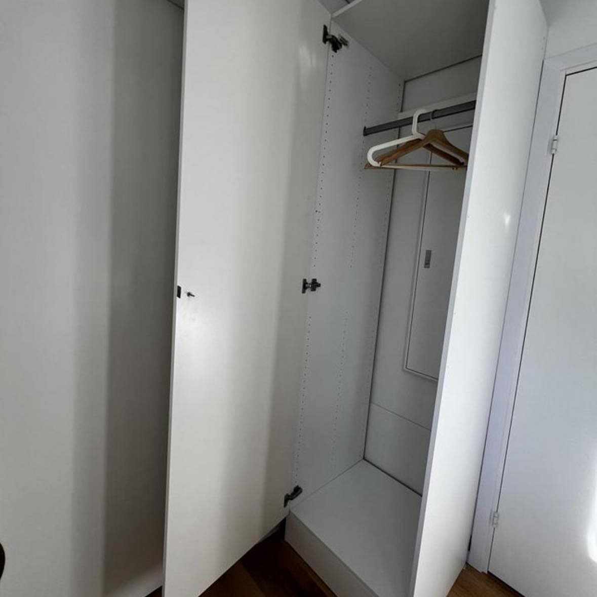image of Flytt av garderob - 